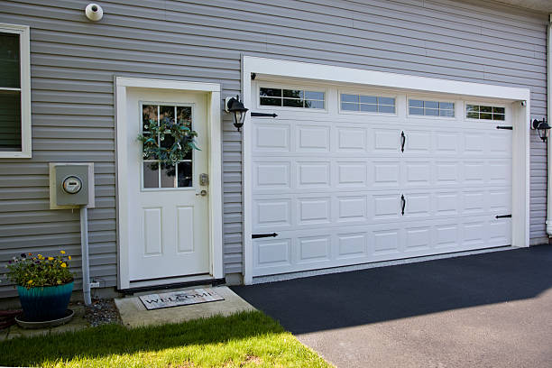 24/7 Emergency Garage Door Panel Replacement experts in Red Hill, SC